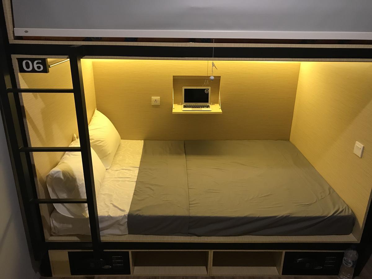 Innbox Capsule Hotel Jembel Zewnętrze zdjęcie