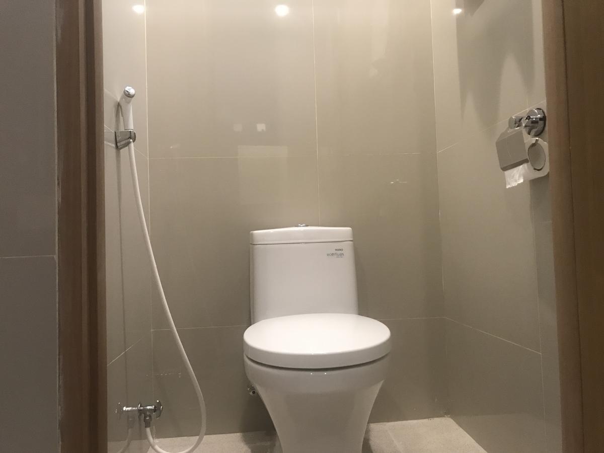 Innbox Capsule Hotel Jembel Zewnętrze zdjęcie
