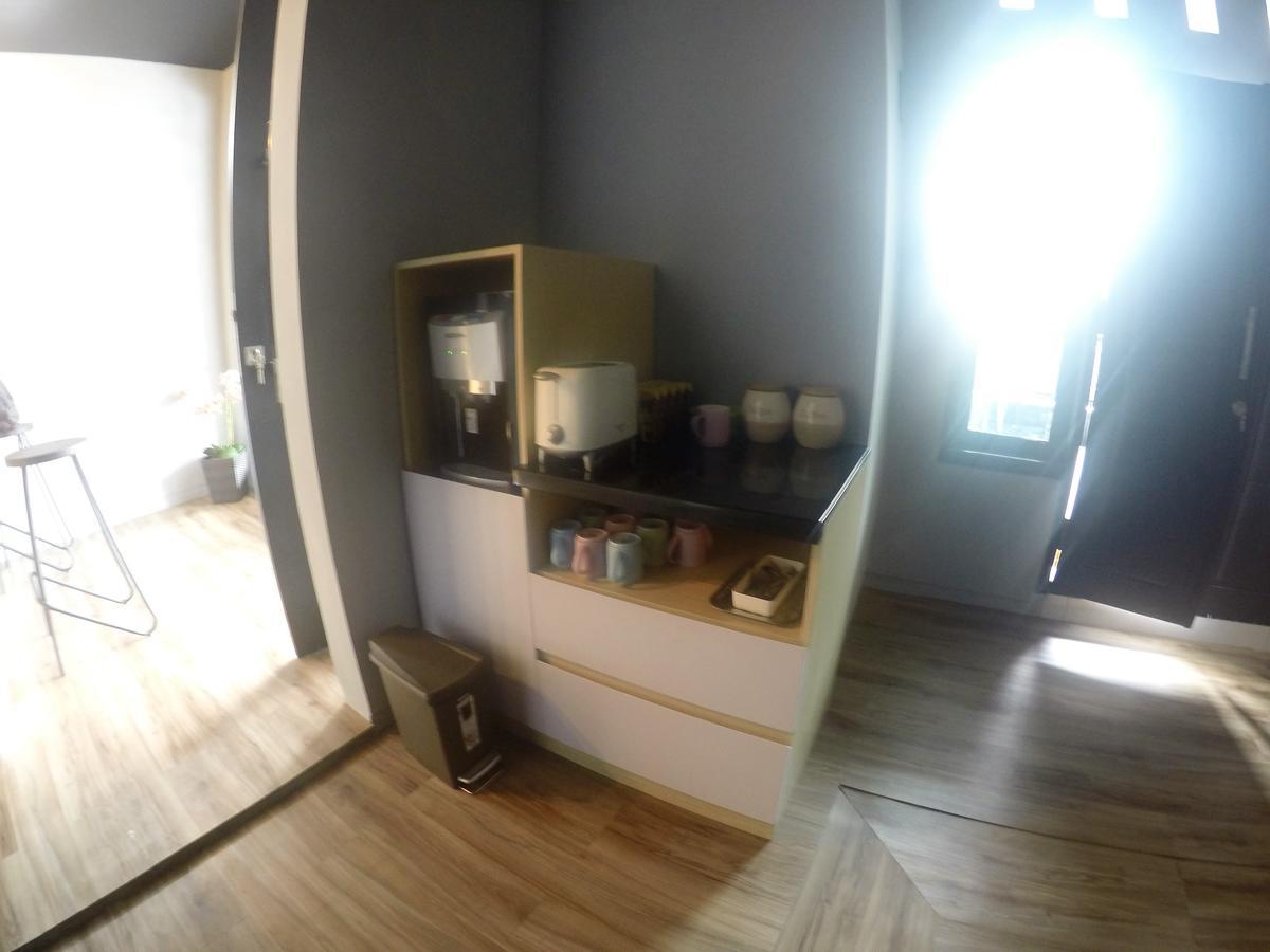 Innbox Capsule Hotel Jembel Zewnętrze zdjęcie