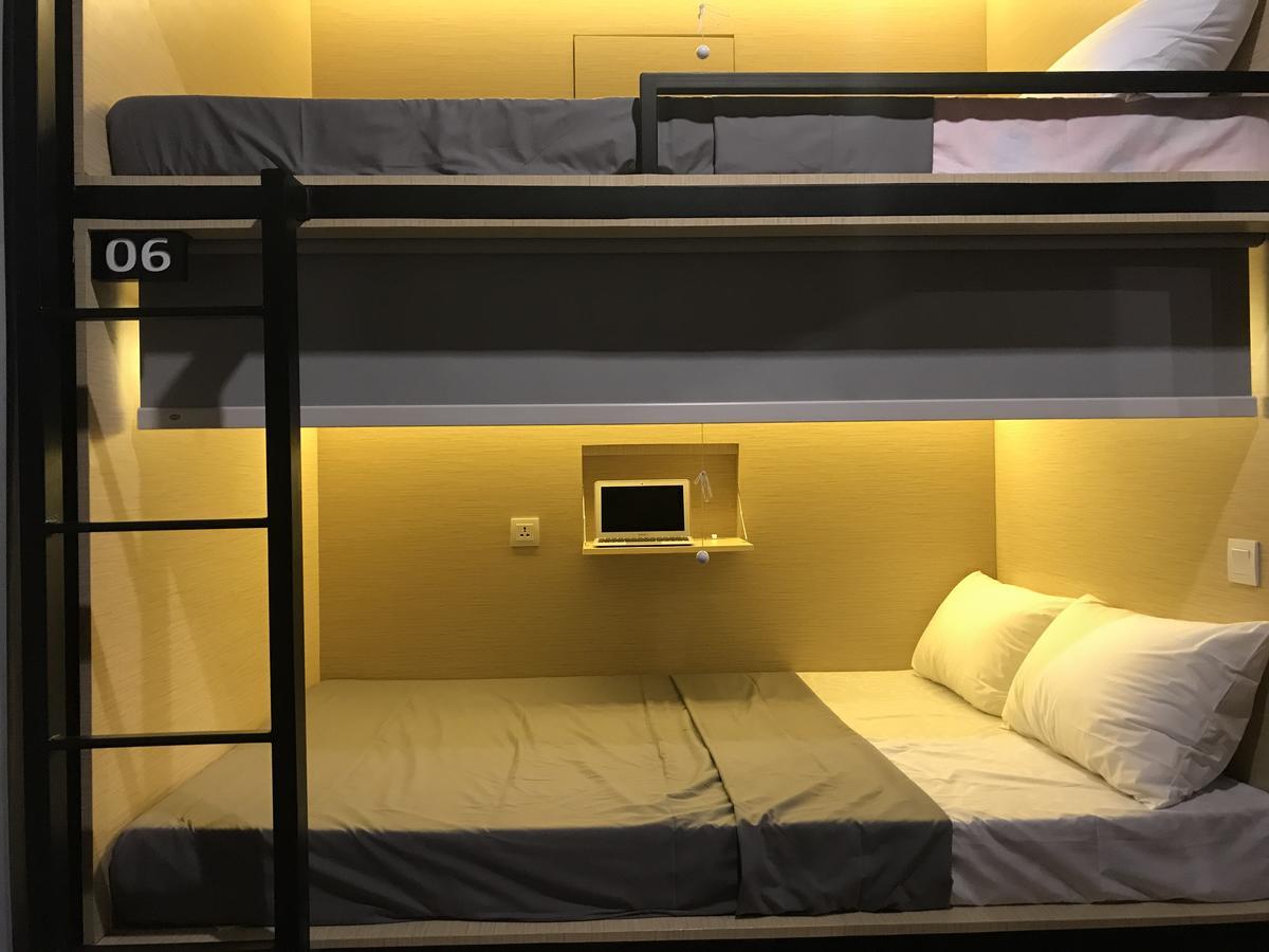 Innbox Capsule Hotel Jembel Zewnętrze zdjęcie