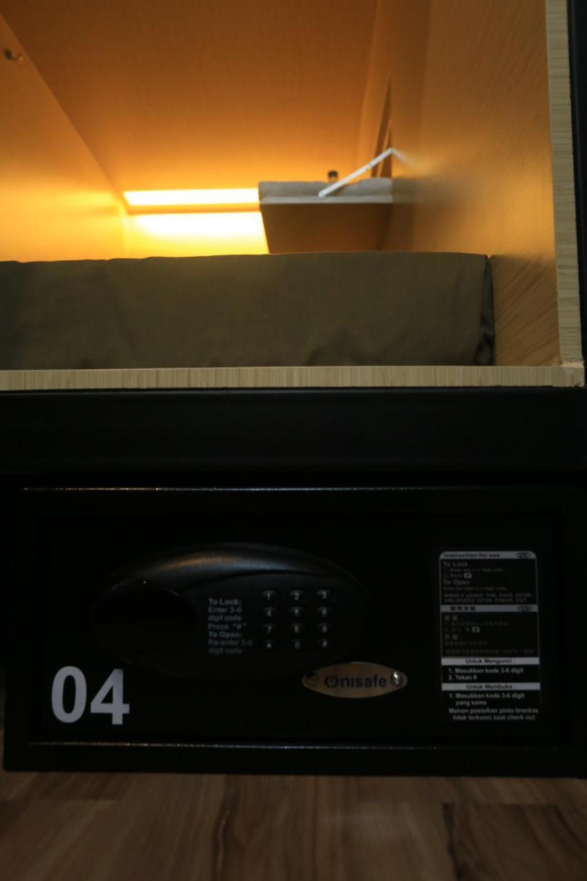 Innbox Capsule Hotel Jembel Zewnętrze zdjęcie